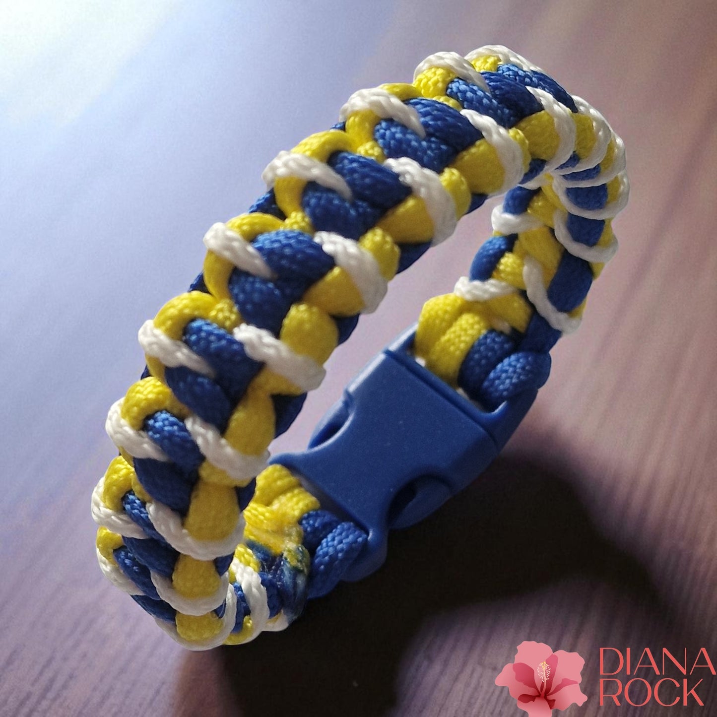 Bracelet de survie