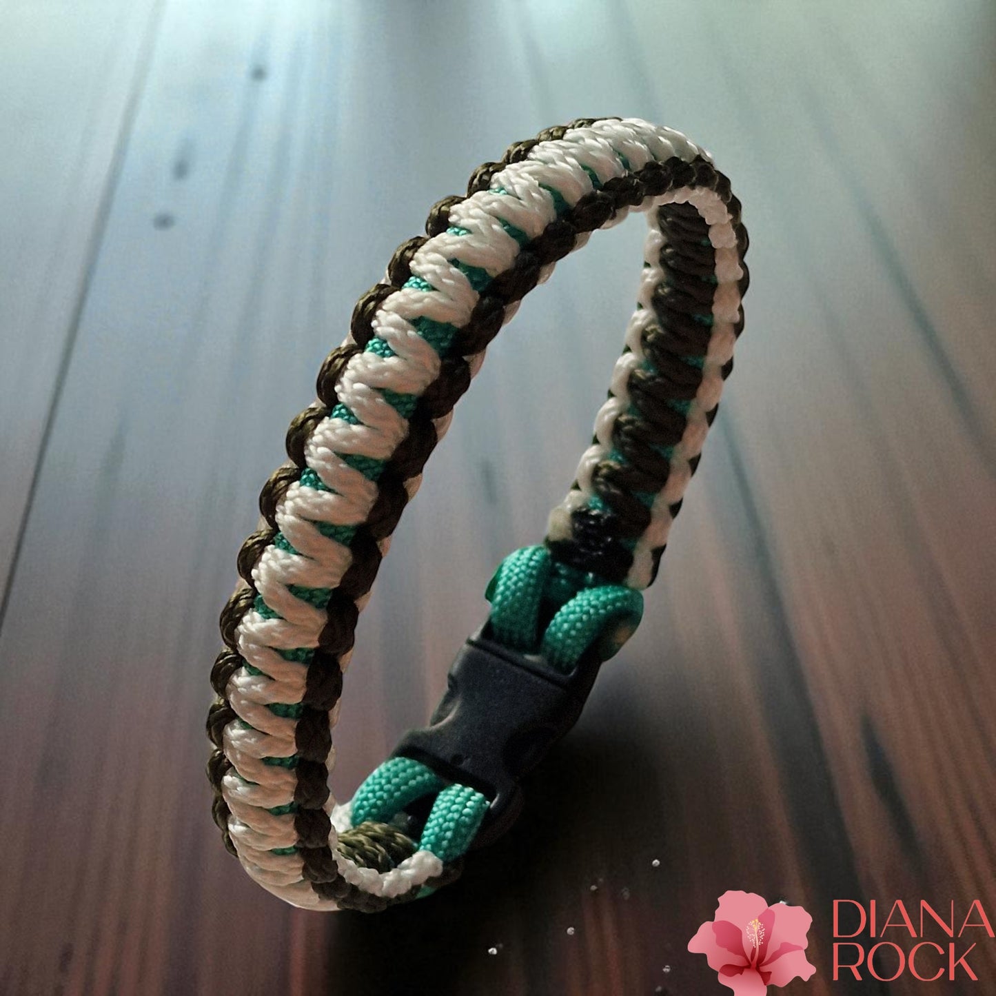 Bracelet de survie